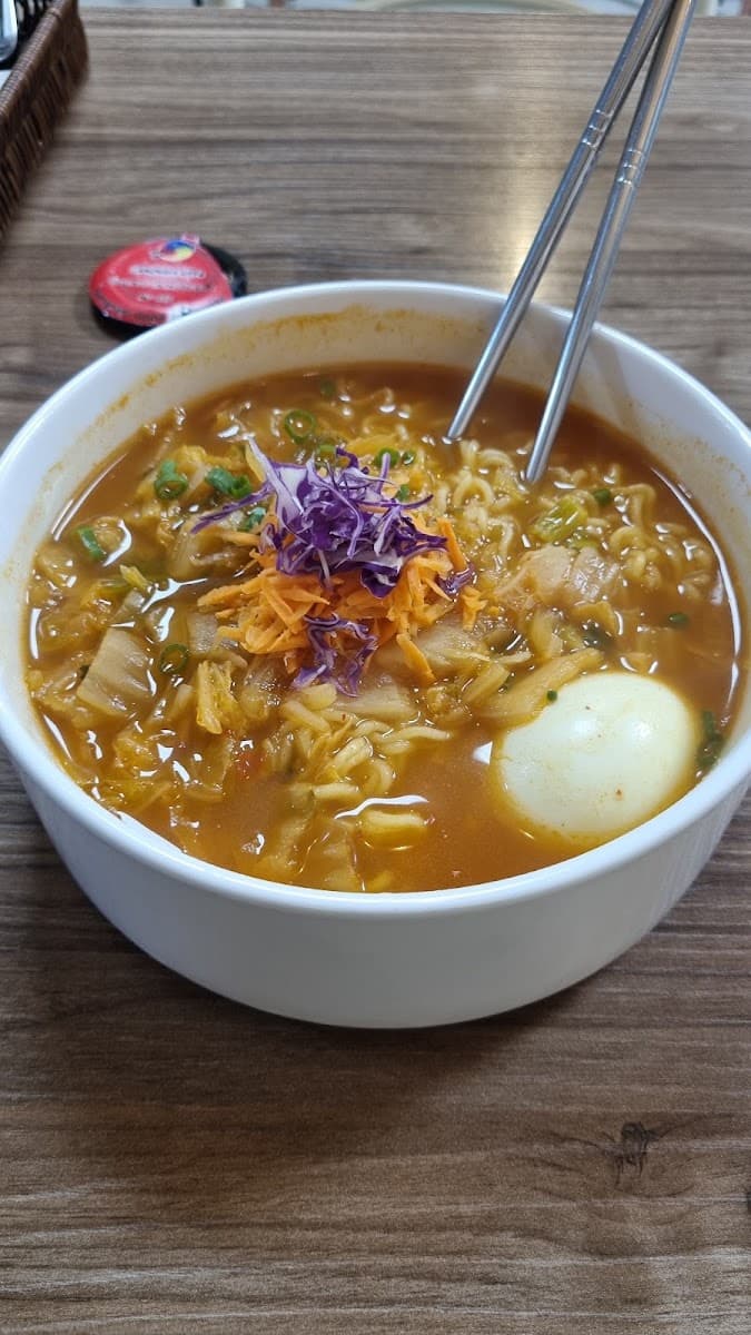Gangnam Oppa Comida Coreana
