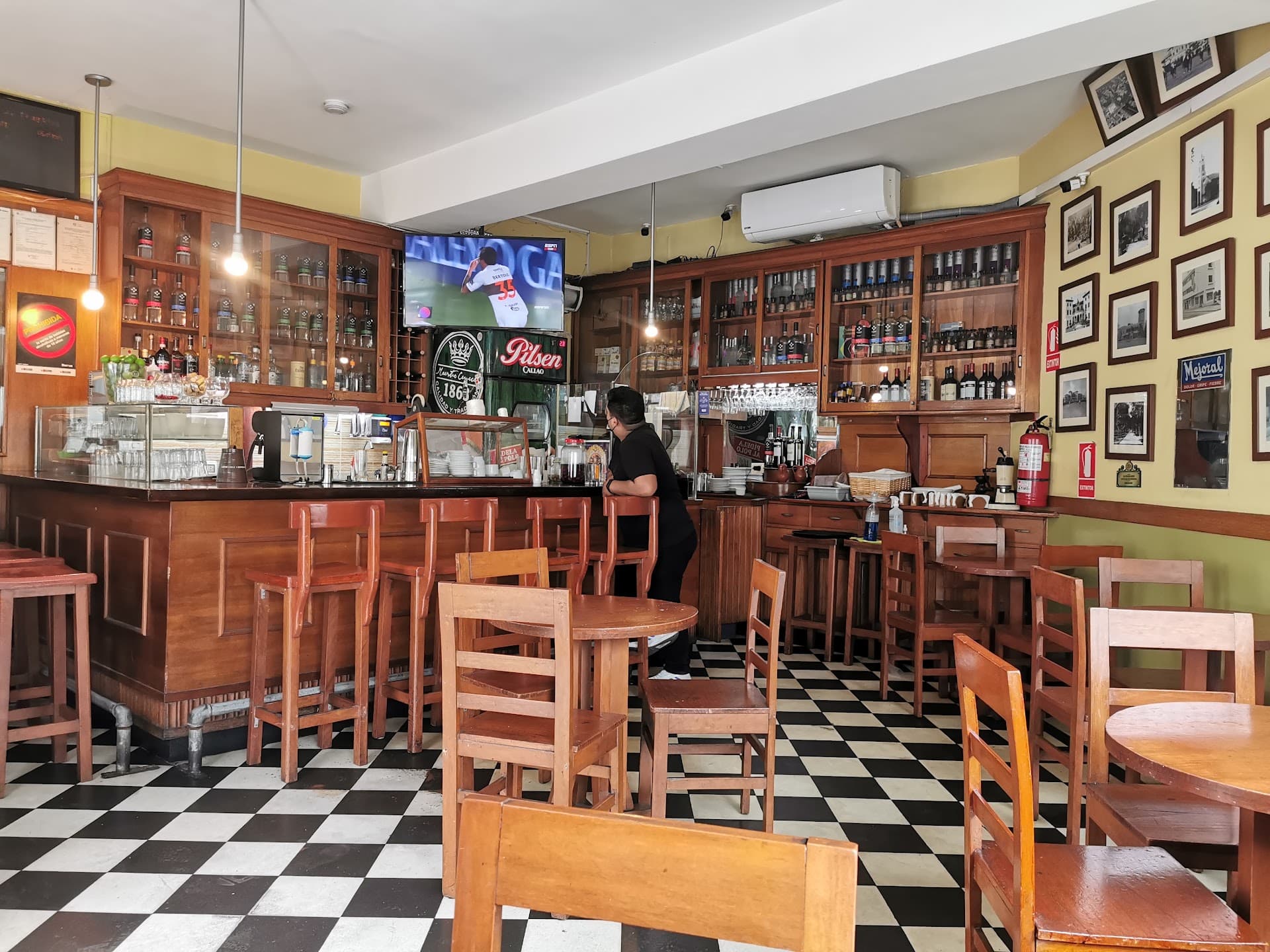La Botica Taberna