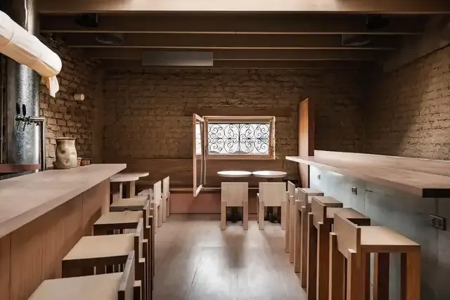 Barra y comedor íntimo de Mérito en Barranco