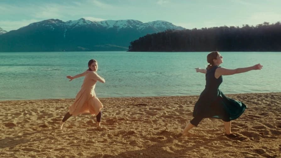 Al Este: Tres Tiempos — Cine
