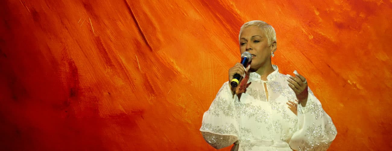 Lucía de la Cruz – Soy del Perú Señores