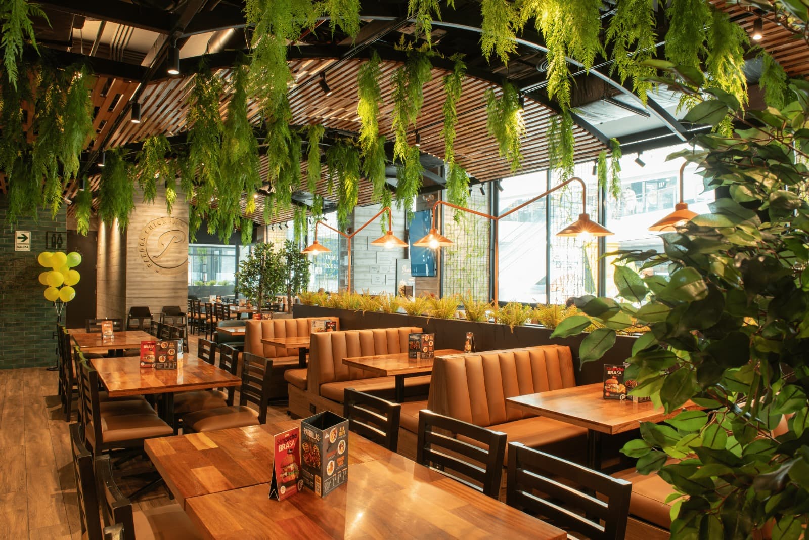 Pardos Chicken — Larcomar